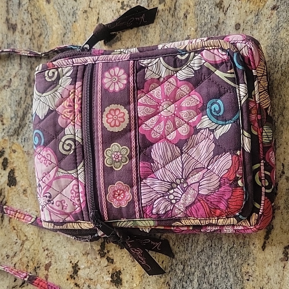 Vera Bradley small crossbody 🛍️ bag - Picture 2 of 16